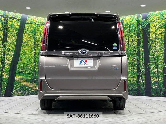 Toyota NOAH HYBRID 2017-07 7393289-16