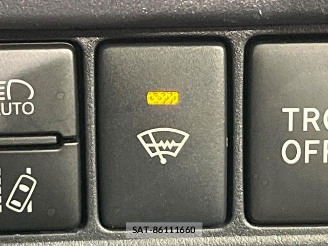 Toyota NOAH HYBRID 2017-07 7393289-6