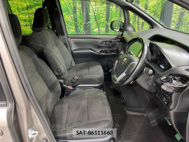 Toyota NOAH HYBRID 2017-07 7393289-7