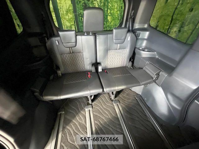 Toyota NOAH HYBRID 2022-07 7393277-10