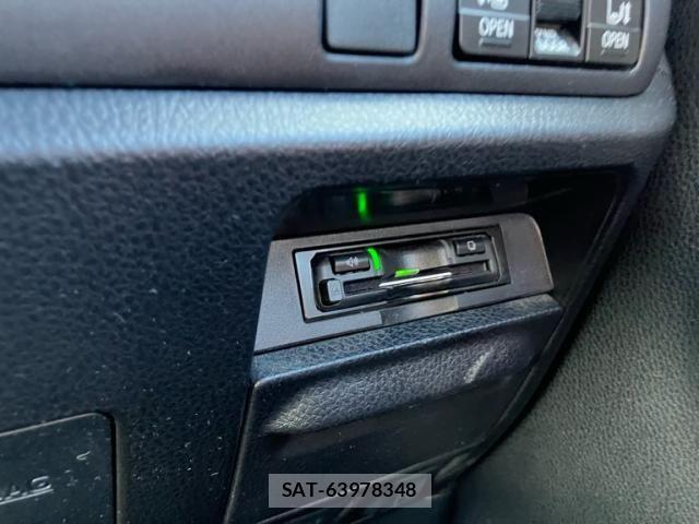 Toyota NOAH HYBRID 2021-01 7393286-21