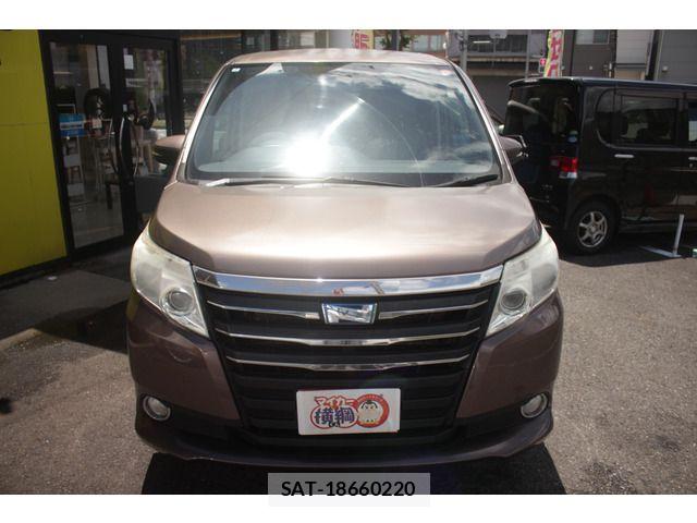 Toyota NOAH HYBRID 2014-07 7456393-6