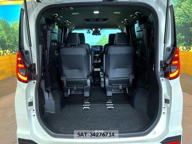 Toyota NOAH HYBRID 2022-04 7456387-10