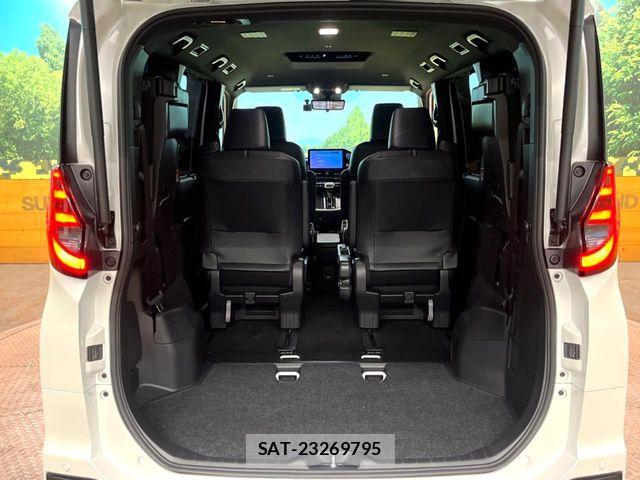 Toyota NOAH HYBRID 2023-06 7456382-10