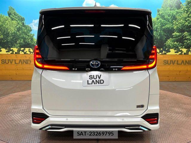 Toyota NOAH HYBRID 2023-06 7456382-15