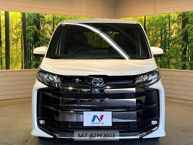 Toyota NOAH HYBRID 2023-07 7456384-12