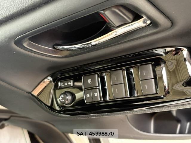 Toyota NOAH HYBRID 2020-12 7456392-16