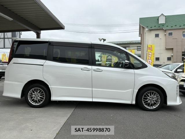 Toyota NOAH HYBRID 2020-12 7456392-3