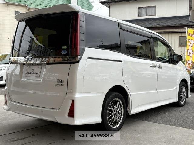 Toyota NOAH HYBRID 2020-12 7456392-4