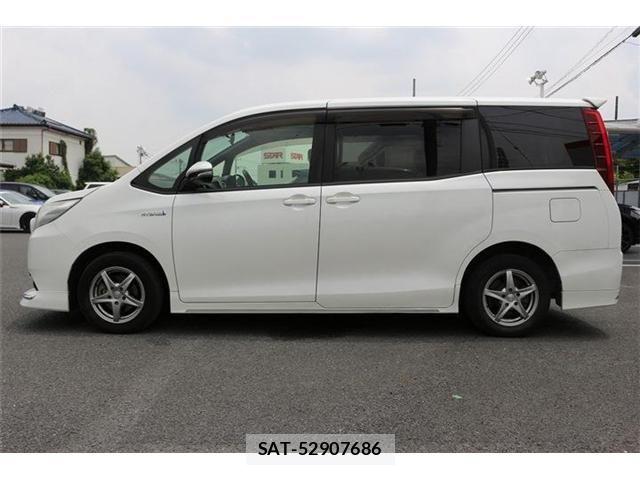 Toyota NOAH HYBRID 2014-03 7456395-9