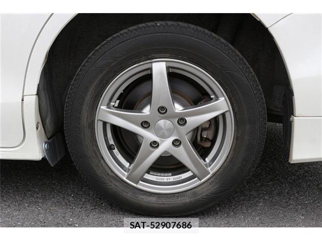 Toyota NOAH HYBRID 2014-03 7456395-12