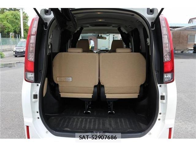 Toyota NOAH HYBRID 2014-03 7456395-15