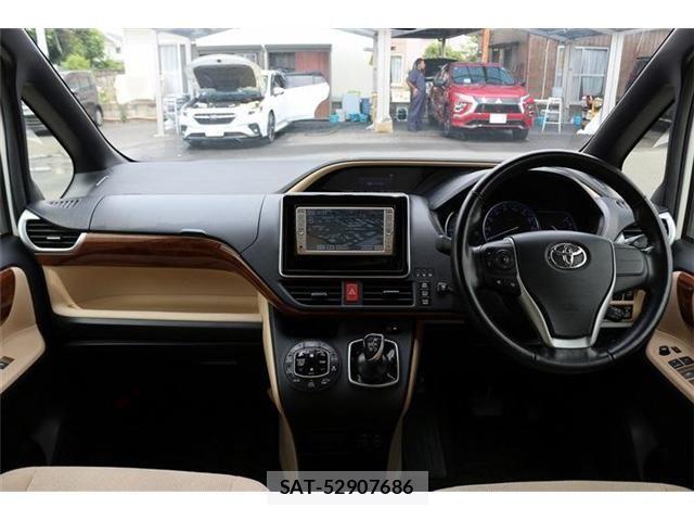 Toyota NOAH HYBRID 2014-03 7456395-16