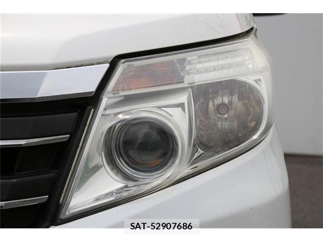Toyota NOAH HYBRID 2014-03 7456395-23