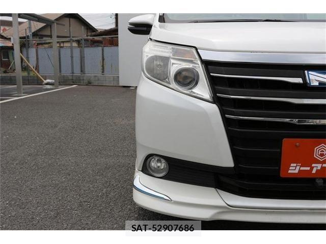 Toyota NOAH HYBRID 2014-03 7456395-24