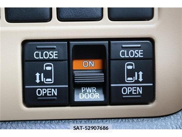 Toyota NOAH HYBRID 2014-03 7456395-3
