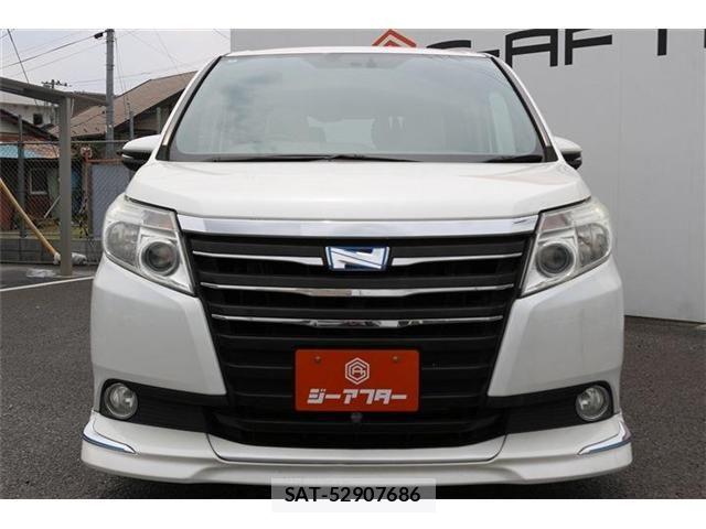 Toyota NOAH HYBRID 2014-03 7456395-6