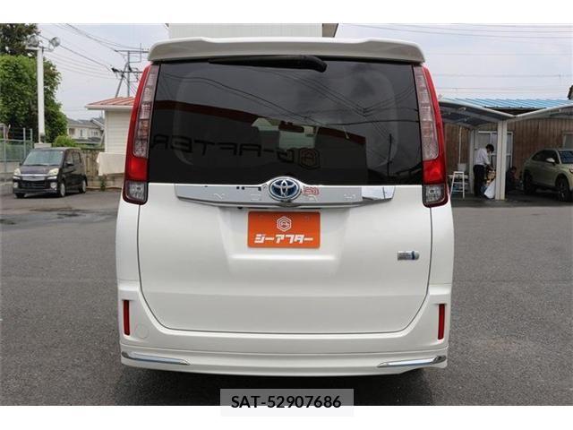 Toyota NOAH HYBRID 2014-03 7456395-8