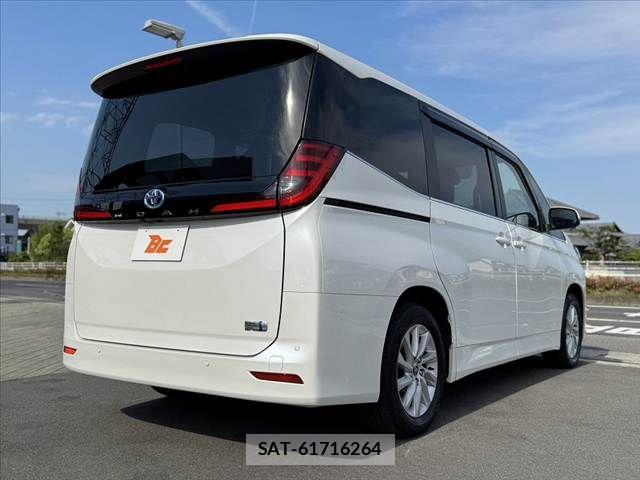 Toyota NOAH HYBRID 2022-06 7456389-14