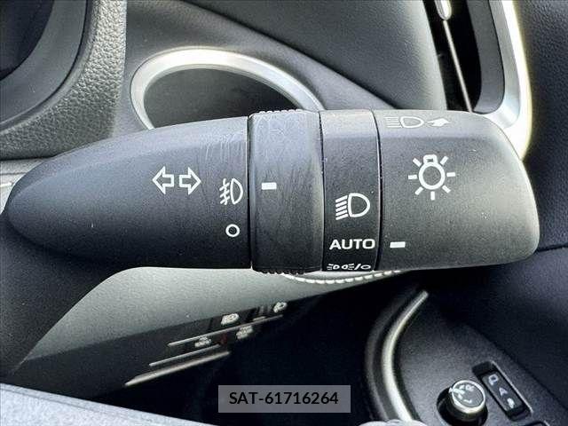 Toyota NOAH HYBRID 2022-06 7456389-23