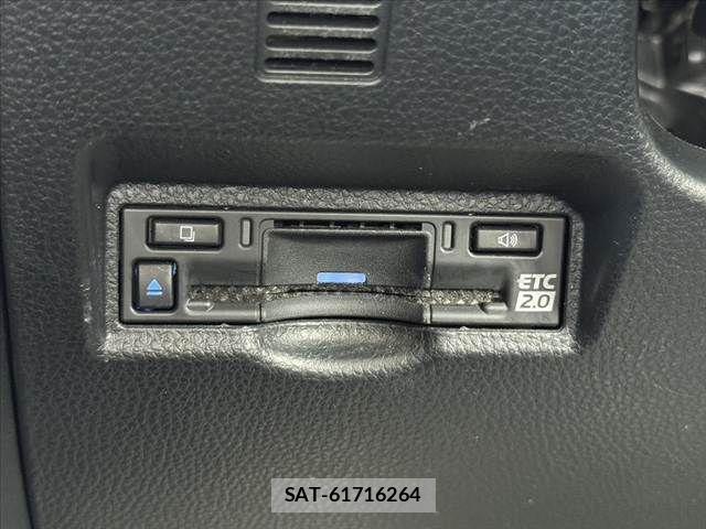 Toyota NOAH HYBRID 2022-06 7456389-26
