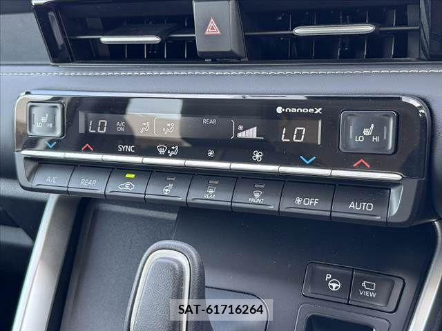 Toyota NOAH HYBRID 2022-06 7456389-28
