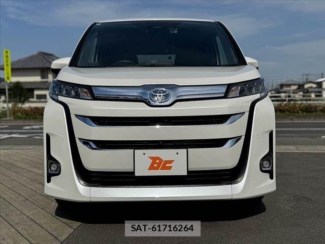 Toyota NOAH HYBRID 2022-06 7456389-8