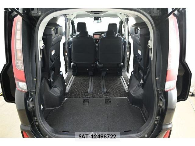 Toyota NOAH HYBRID 2016-06 7456394-14