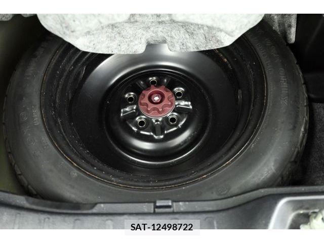 Toyota NOAH HYBRID 2016-06 7456394-15