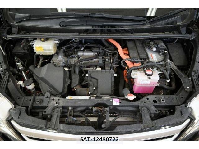 Toyota NOAH HYBRID 2016-06 7456394-17