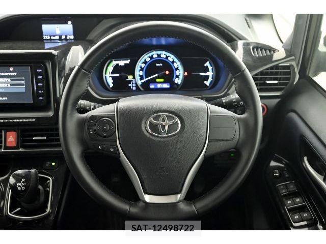 Toyota NOAH HYBRID 2016-06 7456394-19
