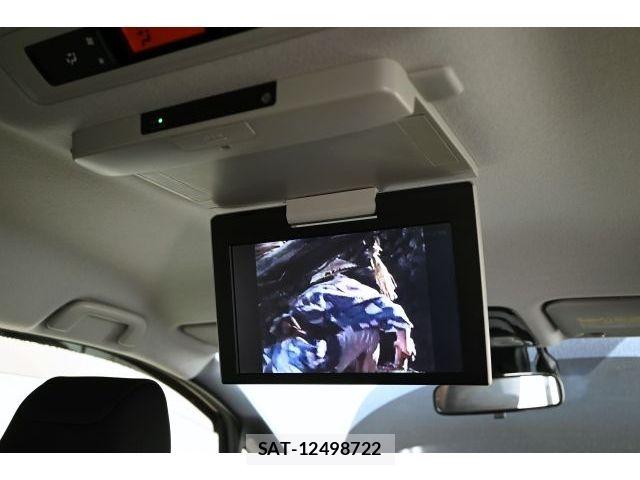 Toyota NOAH HYBRID 2016-06 7456394-20