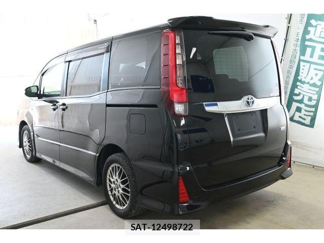 Toyota NOAH HYBRID 2016-06 7456394-2