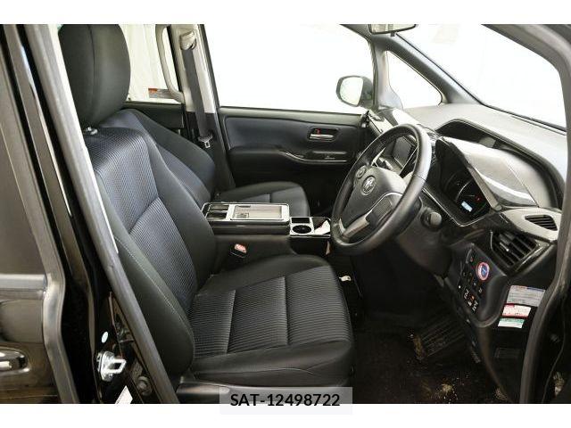 Toyota NOAH HYBRID 2016-06 7456394-8