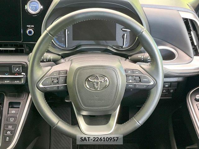 Toyota NOAH HYBRID 2022-04 7456385-10
