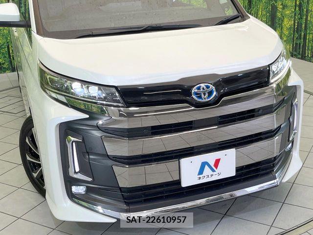 Toyota NOAH HYBRID 2022-04 7456385-11