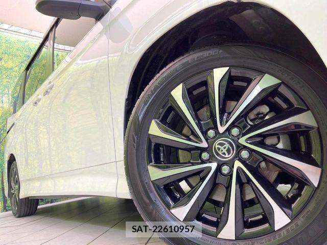 Toyota NOAH HYBRID 2022-04 7456385-12