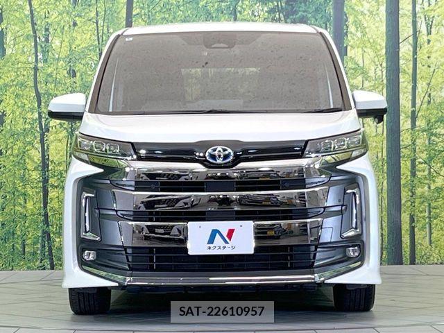 Toyota NOAH HYBRID 2022-04 7456385-13
