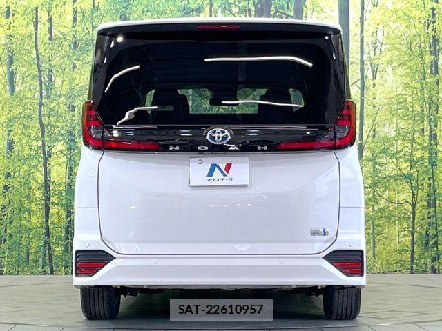 Toyota NOAH HYBRID 2022-04 7456385-14