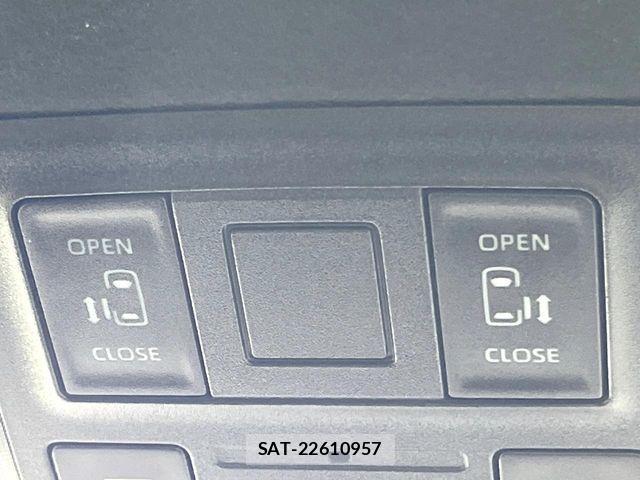 Toyota NOAH HYBRID 2022-04 7456385-5