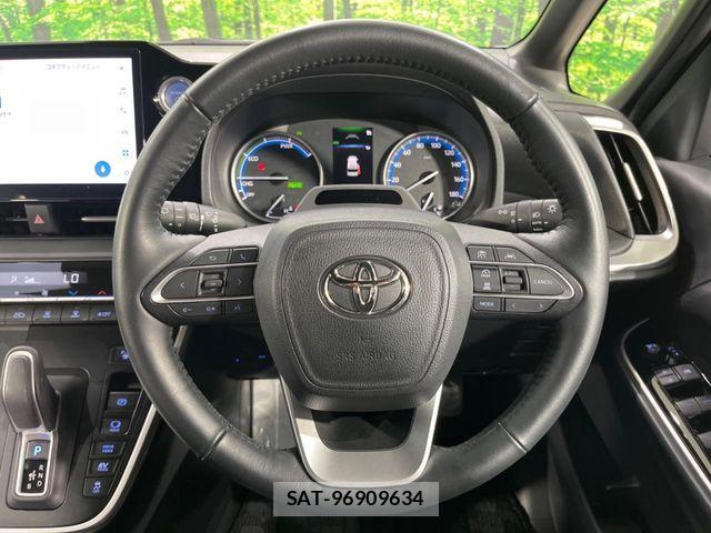 Toyota NOAH HYBRID 2022-06 7456390-11