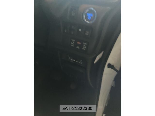 Toyota NOAH HYBRID 2016-02 7456396-19