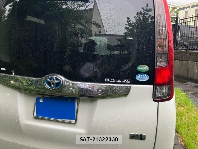 Toyota NOAH HYBRID 2016-02 7456396-2