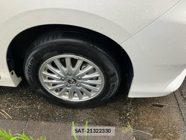 Toyota NOAH HYBRID 2016-02 7456396-5