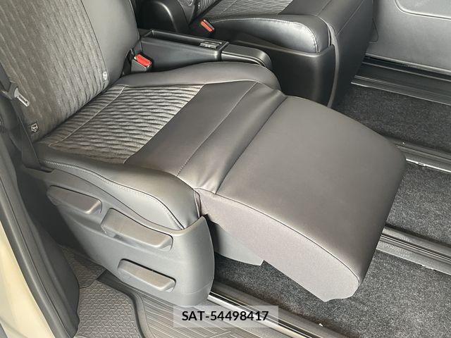 Toyota NOAH HYBRID 2026-03 7456381-22