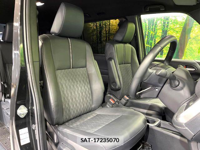 Toyota NOAH HYBRID 2022-06 7501937-7