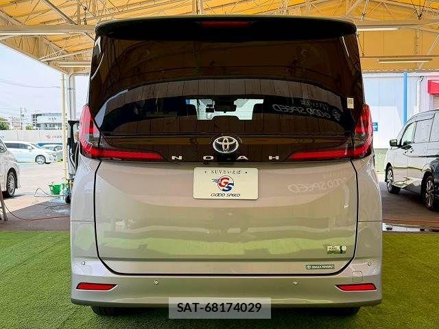 Toyota NOAH HYBRID 2023-07 7501938-16