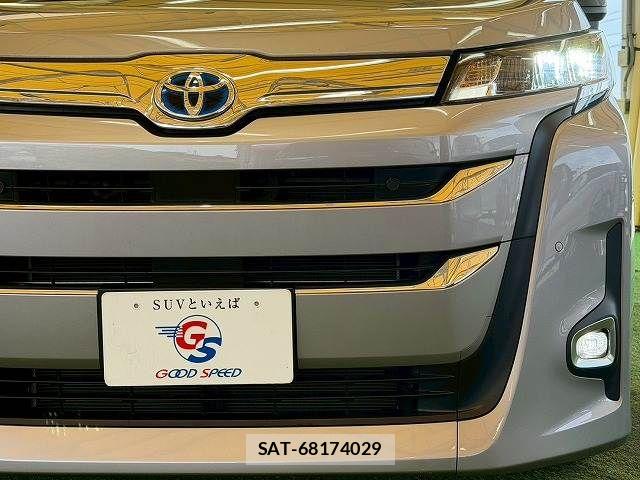 Toyota NOAH HYBRID 2023-07 7501938-18