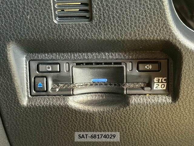 Toyota NOAH HYBRID 2023-07 7501938-8