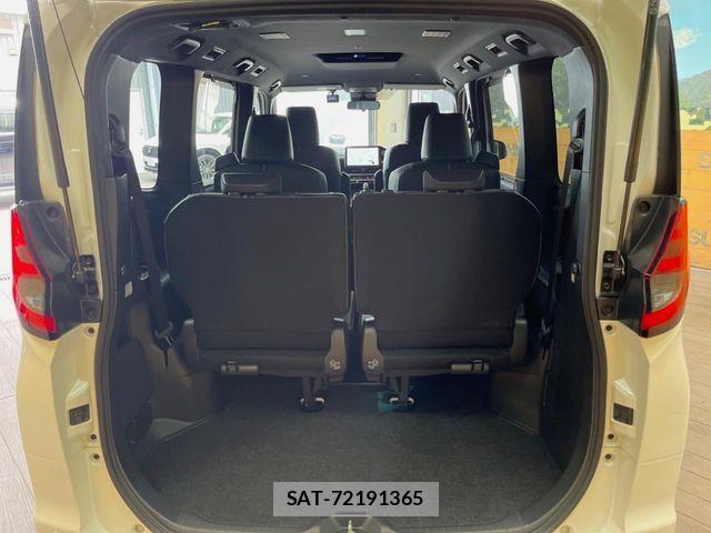 Toyota NOAH HYBRID 2023-03 7501940-10
